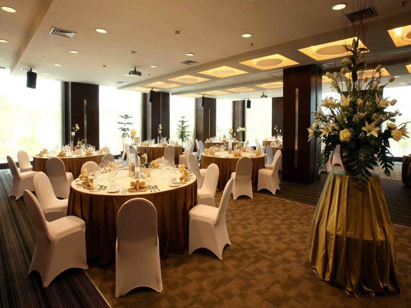 מלון צ'יקראנג President Executive Club מראה חיצוני תמונה
